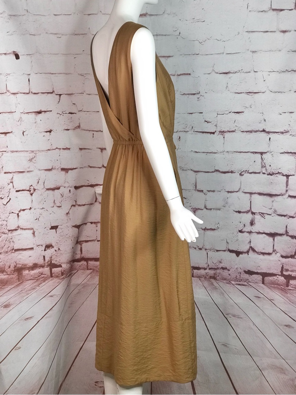 VINCE Cross-back Sleeveless Midi dress Caramel Brown M Size Medium New With Tags - Picture 16 of 16